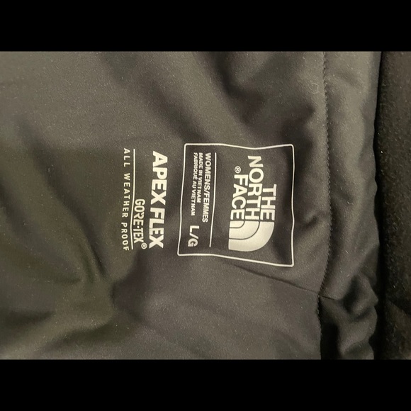 The North Face - Women’s Apex Flex GTX Jacket - Picture 2 of 5